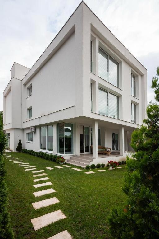 Aparthotel Lux Hedonistic Life Novi Sad Exterior foto